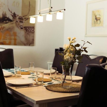 Apartment Hirsch: Wohnung Fuer Die Ganze Familie Mit Disney+ Браунлаге Экстерьер фото
